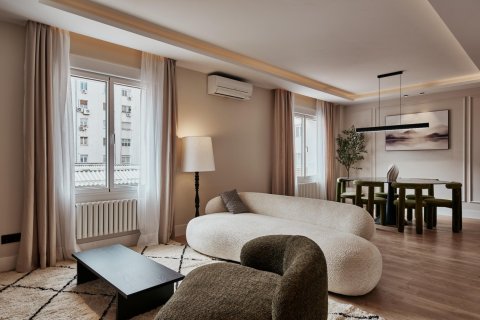 3 chambres Appartement à Madrid, Spain No. 126115