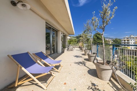 2 chambres Appartement à Nice, France No. 67398 12
