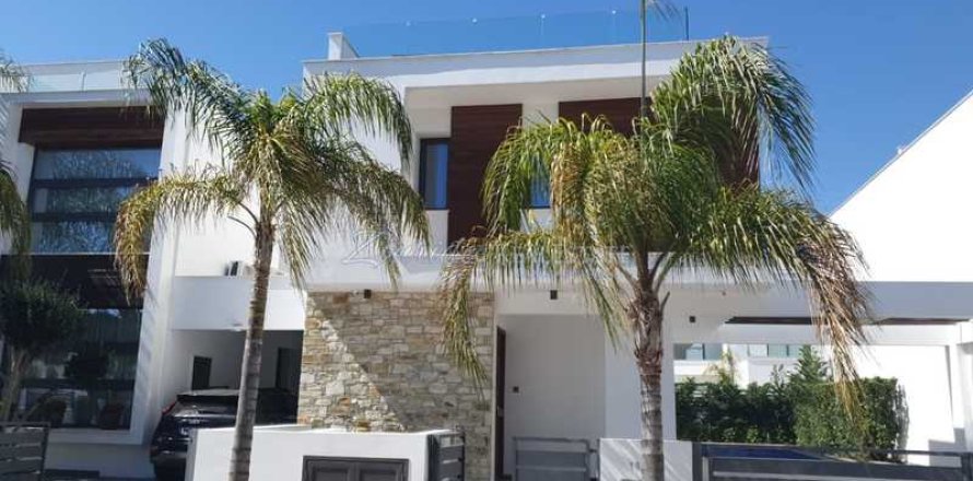 3 dormitorios House en Oroklini, Cyprus No. 83222