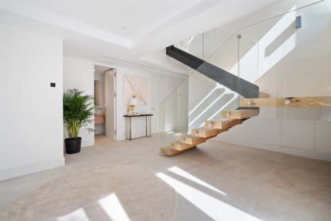 4 bedrooms Villa in Gia Huynh, Vietnam No. 27069 10