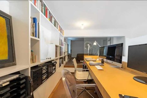 2 bedrooms Apartment in Limassol, Cyprus No. 81816 4