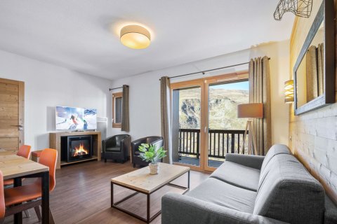 3 dormitorios Apartment en Les Belleville, France No. 99449 2