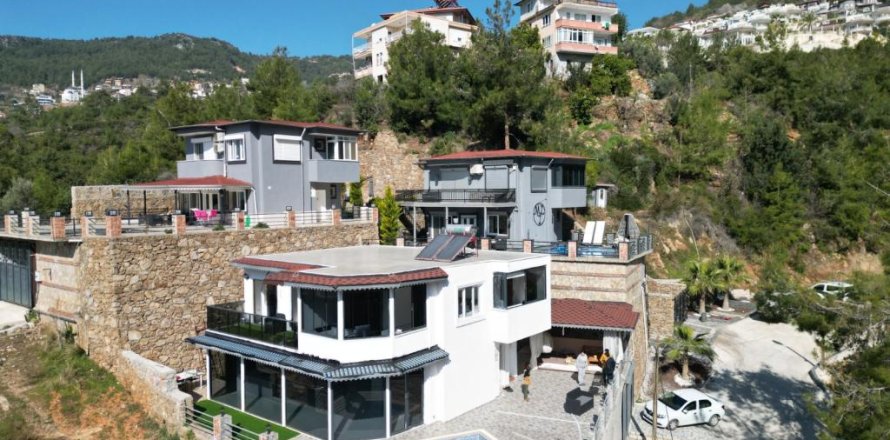 5 rooms Villa in Alanya, Turkey No. 21636