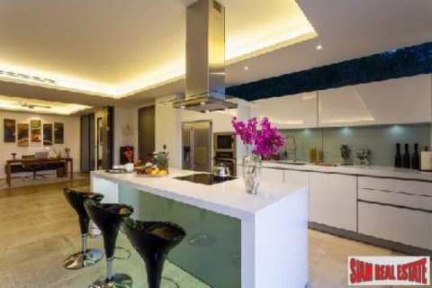 2 bedrooms Apartment in Layan Beach, Thailand No. 95697 10