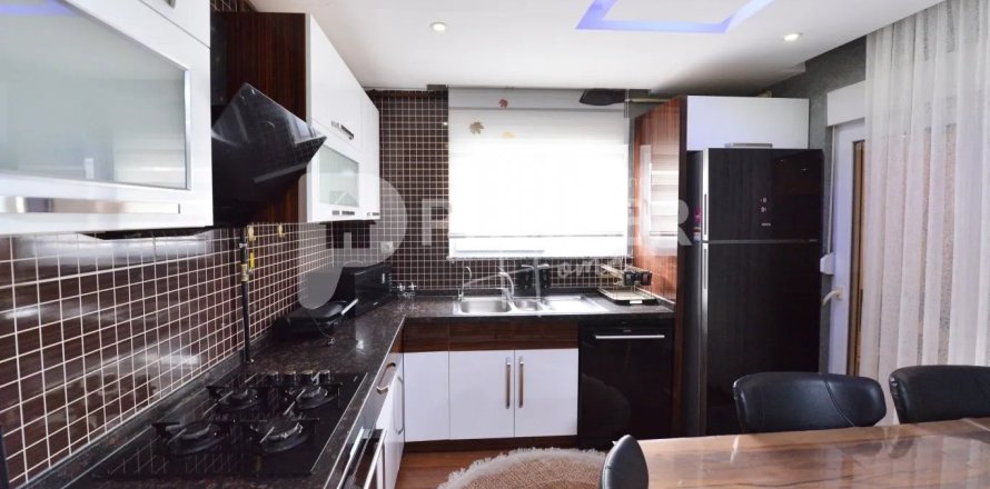 Квартира с 5 комнатами в Коньяалты, Турция №12623