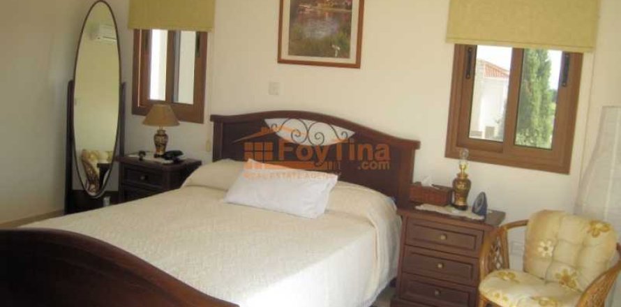 3 bedrooms House in Pissouri, Cyprus No. 71643