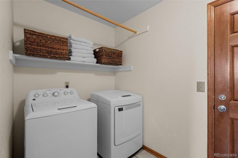 5 bedrooms House in Niwot, USA No. 79254 14