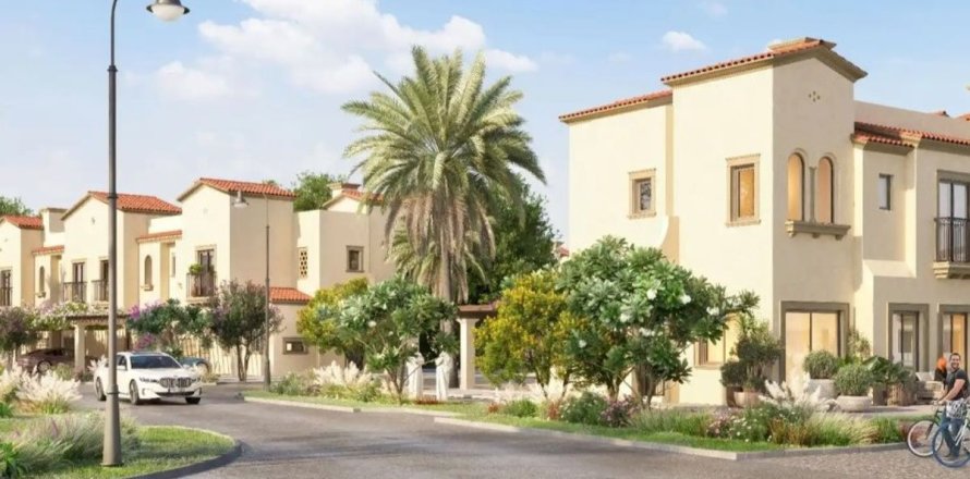 3 dormitorios Townhouse en Al Mearag City, Vietnam No. 95000