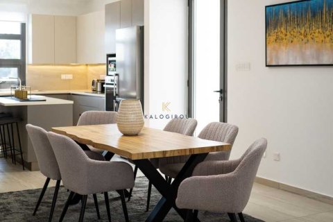 Дом с 4 спальнями в Ларнака, Кипр №75974 5