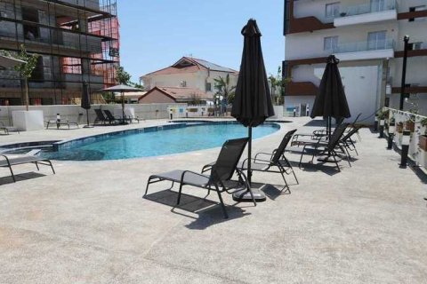 4 bedrooms Penthouse in Limassol, Cyprus No. 32334 6