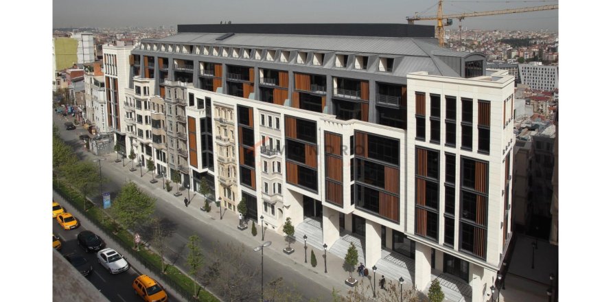 3 bedrooms Apartment in Beyoglu, Turkey No. 80442