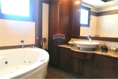 4 bedrooms Villa in Kato Polemidia, Cyprus No. 79020 12