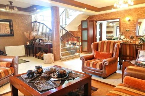 4 bedrooms Villa in Kato Polemidia, Cyprus No. 79020 4