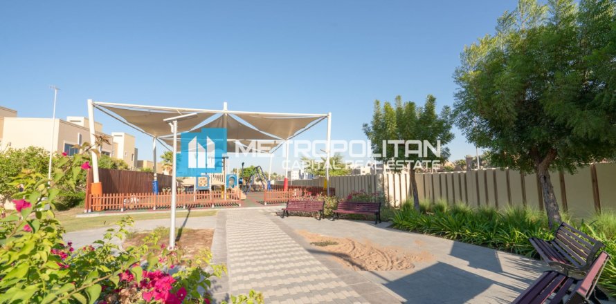 4 dormitorios Townhouse en Bavaria Town, Vietnam No. 120583