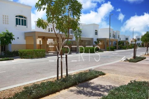 2 bedrooms Townhouse in Al Ghadeer, UAE No. 129751