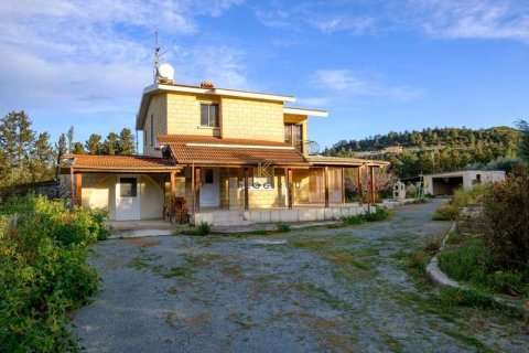 Дом с 3 спальнями в Пирга, Кипр №78354 1