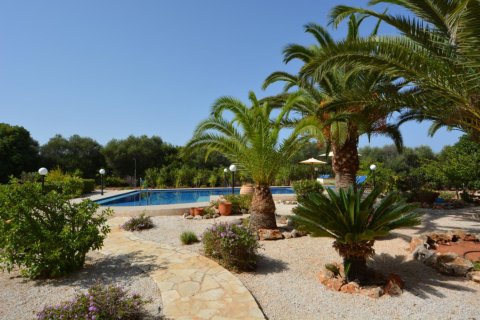 Вилла с 4 спальнями в Ханья, Греция №23919 10