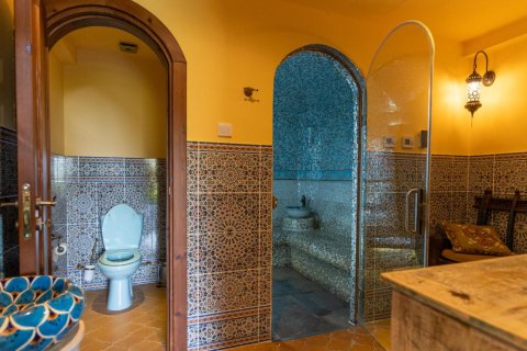 3 bedrooms Villa in Limassol, Cyprus No. 37810 22