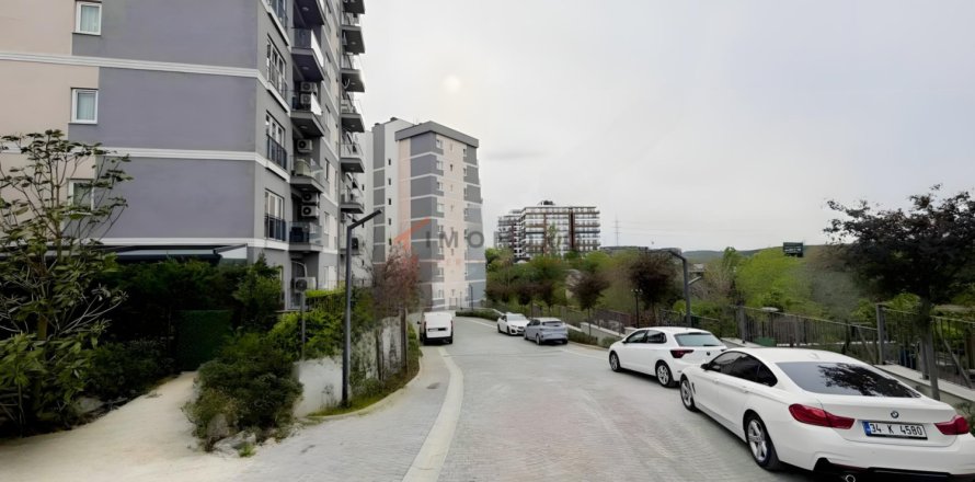 3 bedrooms Apartment in Kâğıthane, Turkey No. 125799