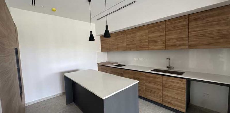 Квартира с 2 спальнями в Агиос Тихонас, Кипр №83332