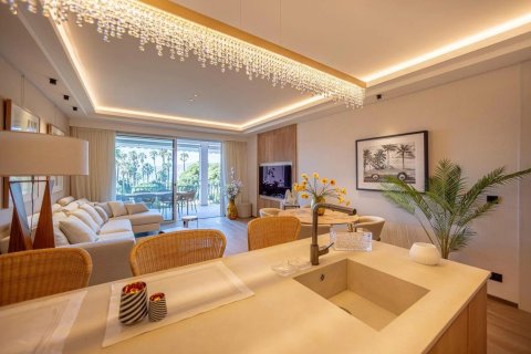 2 bedrooms Apartment in Cannes, France No. 69195 2