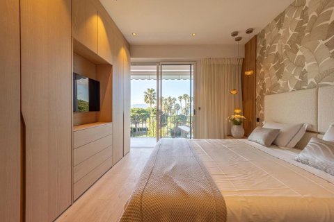 2 bedrooms Apartment in Cannes, France No. 69195 4