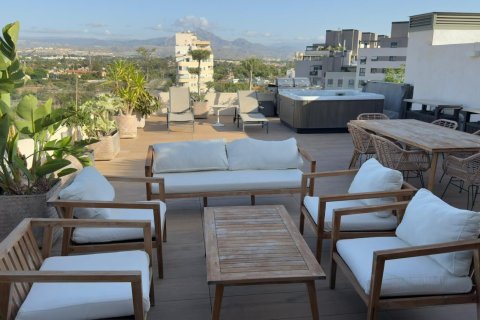 3 dormitorios Penthouse en Alicante, Spain No. 112974