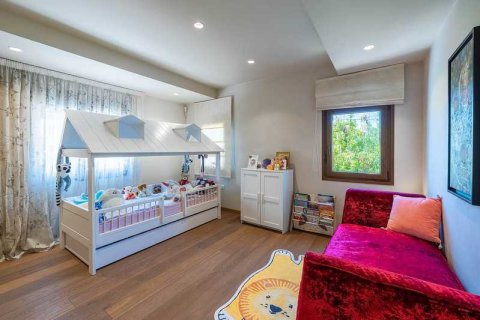 6 bedrooms House in Aradippou, Cyprus No. 76786 12