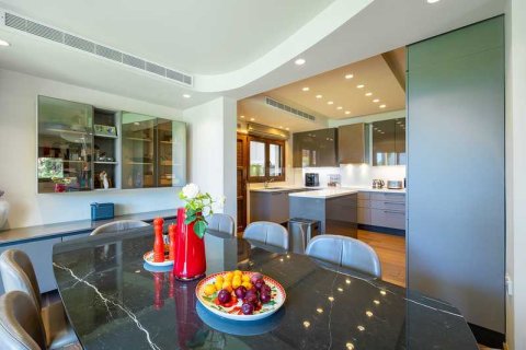 6 bedrooms House in Aradippou, Cyprus No. 76786 8