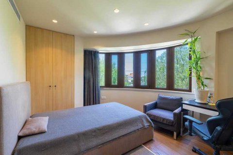 6 bedrooms House in Aradippou, Cyprus No. 76786 14