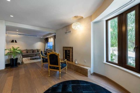 6 bedrooms House in Aradippou, Cyprus No. 76786 5