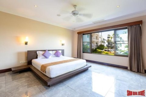 4 bedrooms Villa in Layan Beach, Thailand No. 96422 14