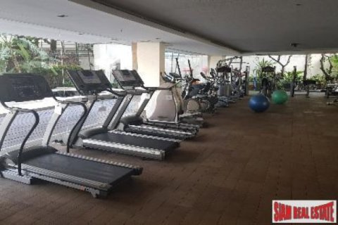 4 bedrooms Apartment in Bangkok, Thailand No. 96795 15