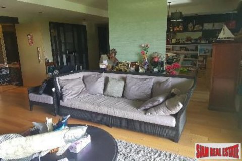 4 bedrooms Apartment in Bangkok, Thailand No. 96795 14