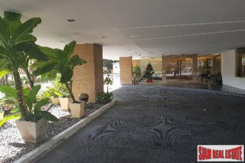 4 bedrooms Apartment in Bangkok, Thailand No. 96795 16