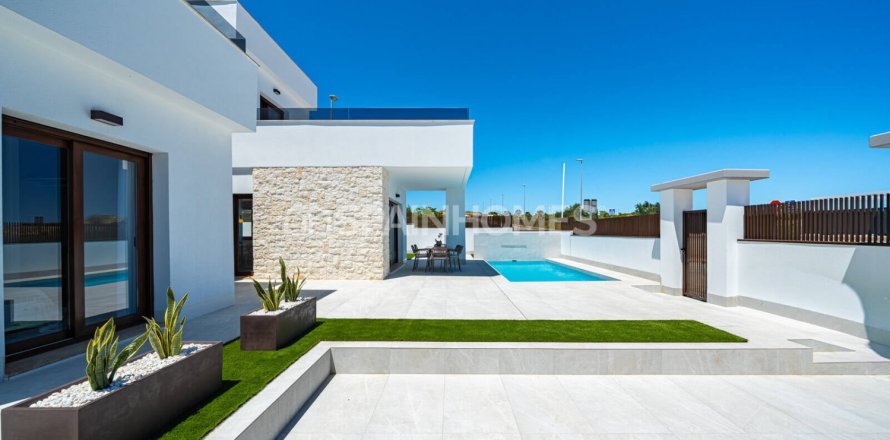4 bedrooms Villa in Orihuela, Spain No. 88069