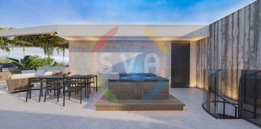 3 bedrooms Penthouse in Mesa Geitonia, Cyprus No. 82105