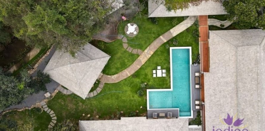 5 bedrooms House in Chiang Mai, Thailand No. 97686