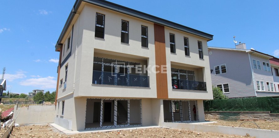 4 bedrooms Villa in Ankara, Turkey No. 83436