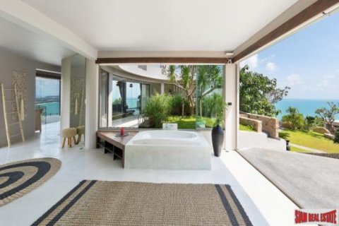5 bedrooms Villa on the Chaweng Beach, Thailand No. 96921 22