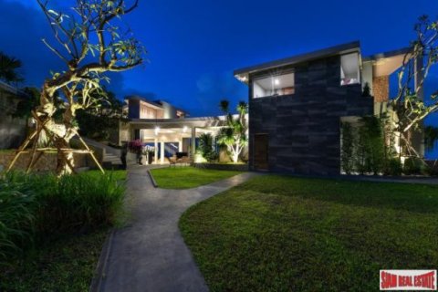 5 bedrooms Villa on the Chaweng Beach, Thailand No. 96921 7