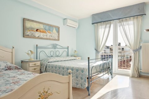 3 bedrooms Apartment in Cannes, France No. 68040 4