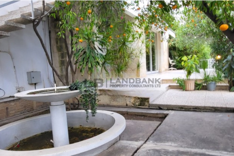 5 bedrooms House in Nicosia, Cyprus No. 63122 8