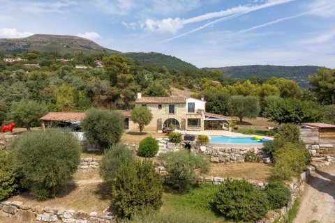5 bedrooms Villa in Tourrettes-sur-Loup, France No. 68728 1