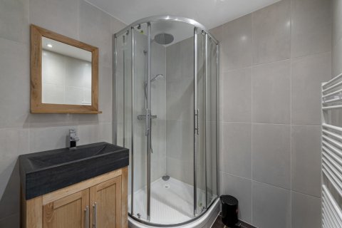 1 bedroom Apartment in Les Belleville, France No. 100019 9