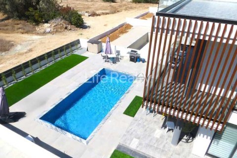 4 bedrooms House in Chloraka, Cyprus No. 71881 4