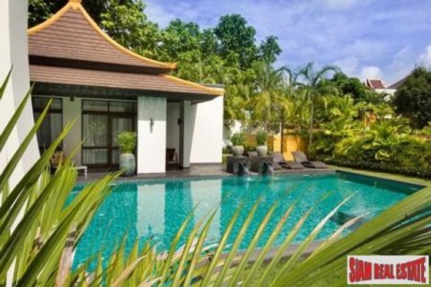 6 bedrooms Villa in Pattaya, Thailand No. 96747 2