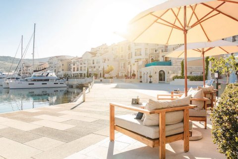 1 bedroom Apartment in Tivat, Montenegro No. 83678 24