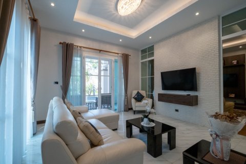 3 bedrooms House in Chiang Mai, Thailand No. 98233 12