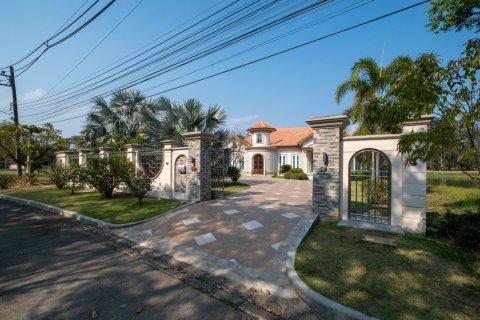 3 bedrooms House in Chiang Mai, Thailand No. 98233 18